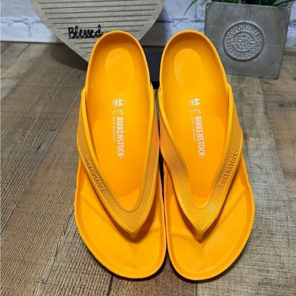 Sandals_&_Flip_Flops
